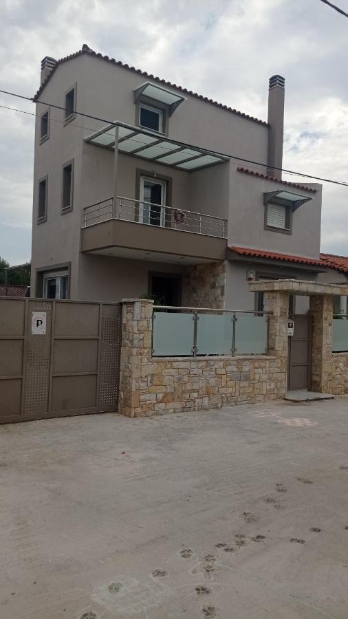 Elena Apartamento Loútsa Exterior foto
